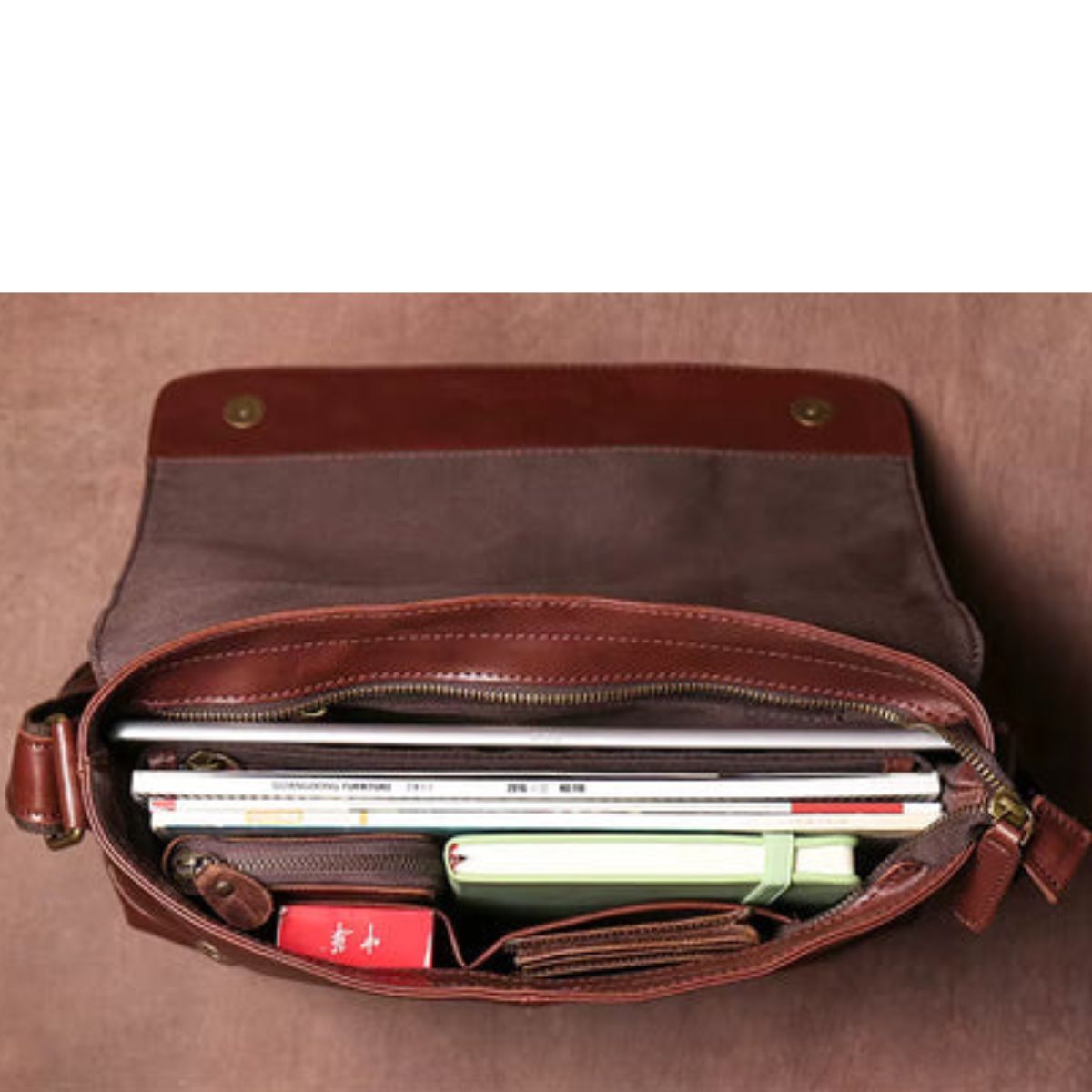 LEATHER MESSENGER BAG