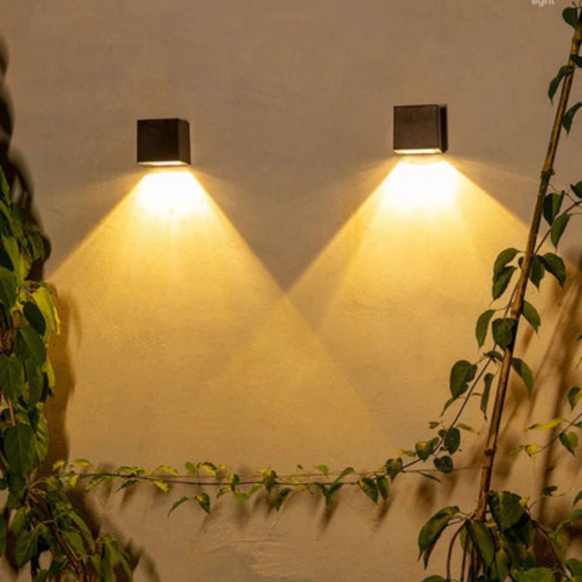 SOLAR WALL LIGHT – WATERPROOF