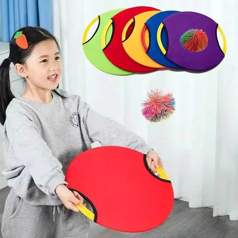 CATCH AND TOSS GAME WITH DISCS