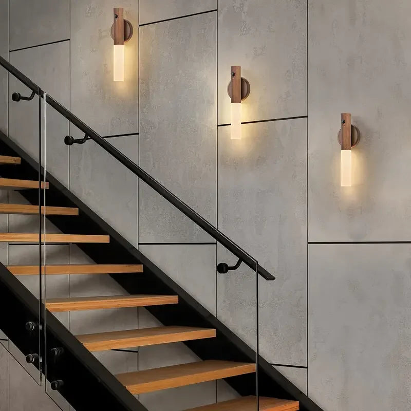 LUMEE RECHARGEABLE LAMP – MOTION SENSOR & MAGNETIC BASE