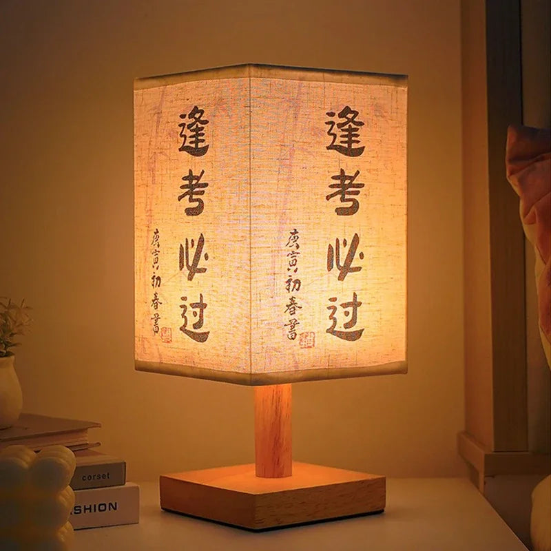 ORIENTAL STYLE TABLE LAMP WITH WARM LED LIGHT AND TRADITIONAL DESIGN