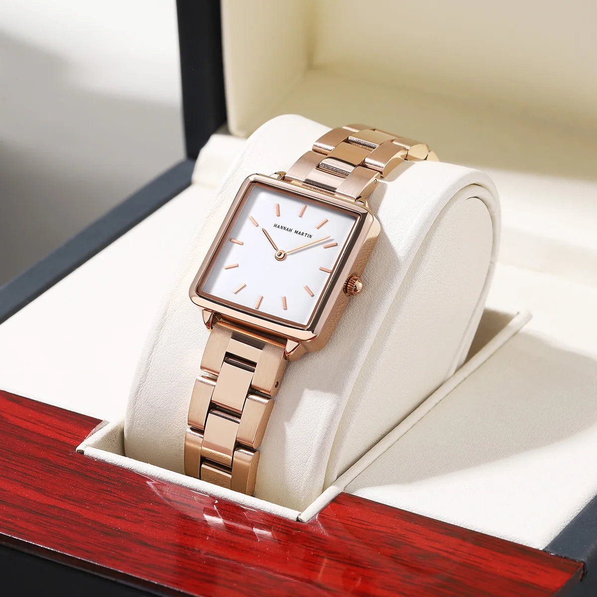 WOMEN'S SQUARE ELEGANCE WATCH 28mm