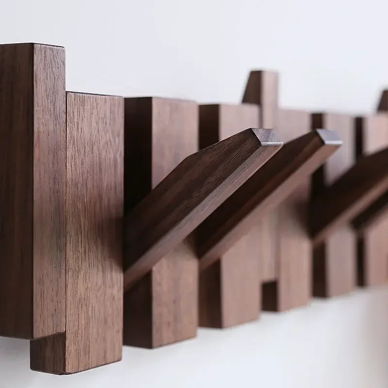 MAGNETIC PIANO WALL HOOK – NORDIC DESIGN IN SOLID WOOD