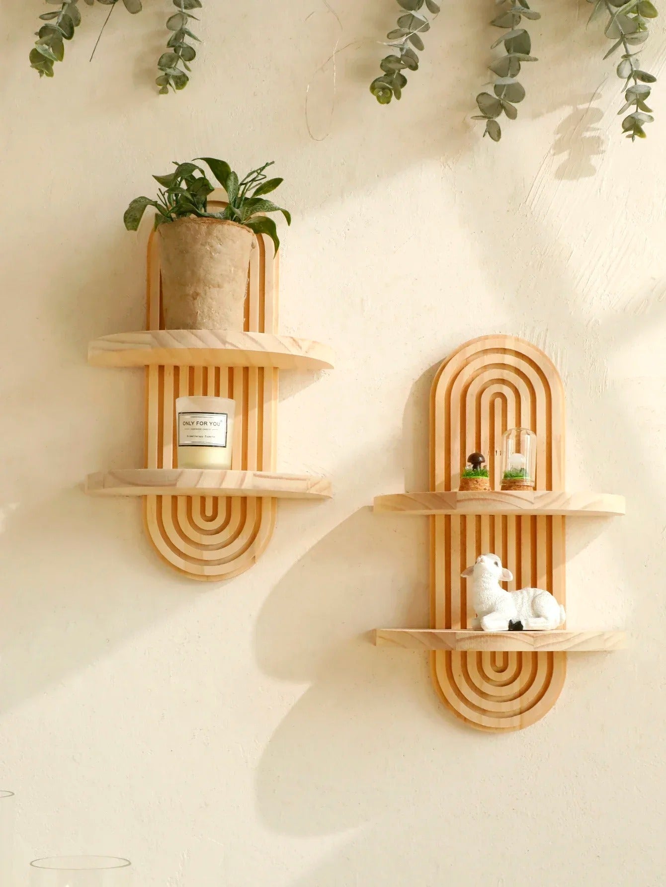 DECORATIVE WALL SHELF IN WOOD – MODERN SCANDINAVIAN DESIGN
