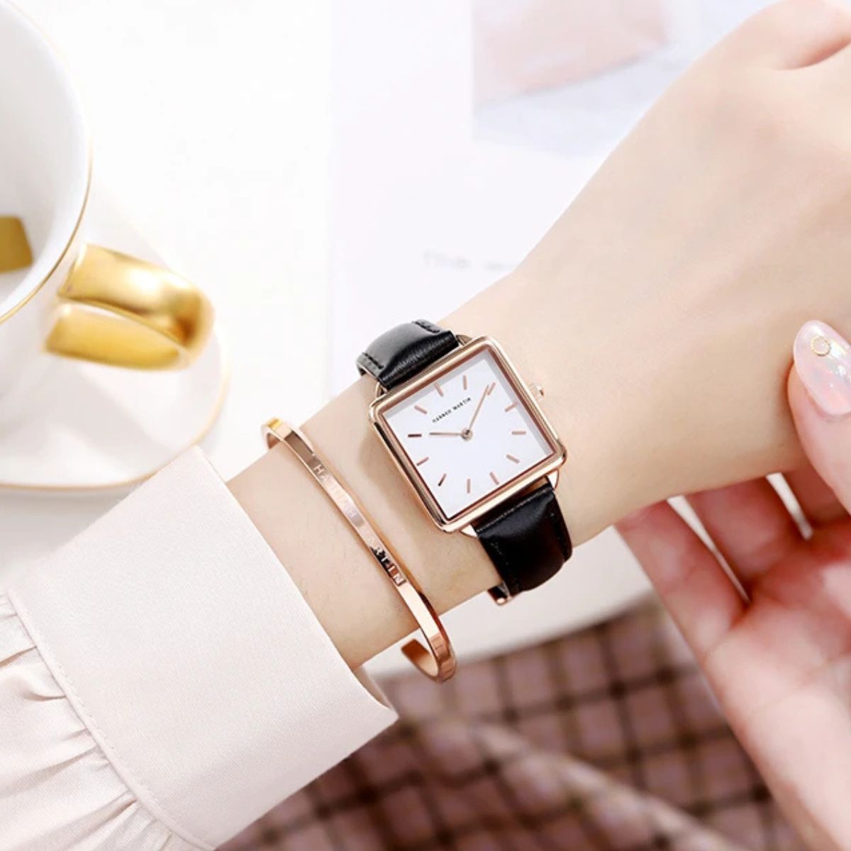 WOMEN'S SQUARE LEATHER WATCH ELEGANCE BLACK 28mm