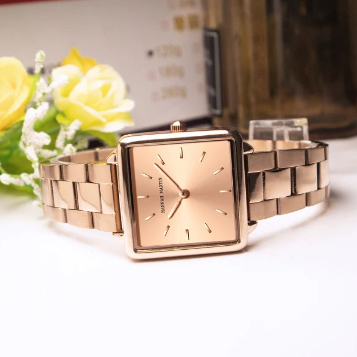 WOMEN'S SQUARE ELEGANCE WATCH 28mm