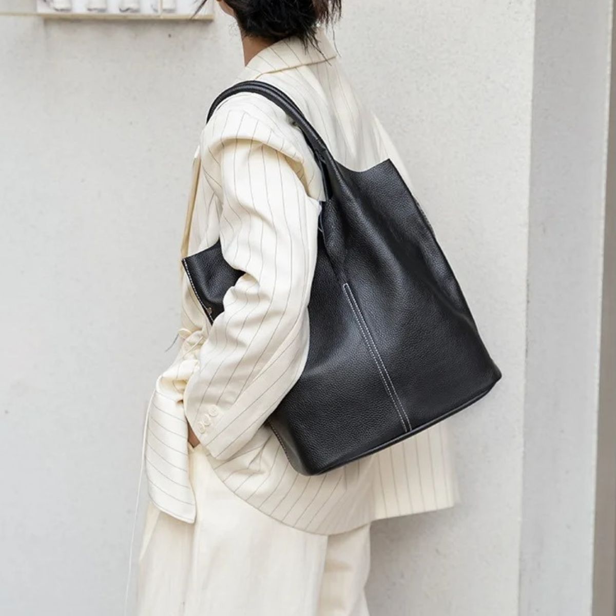 VALMONT LEATHER TOTE