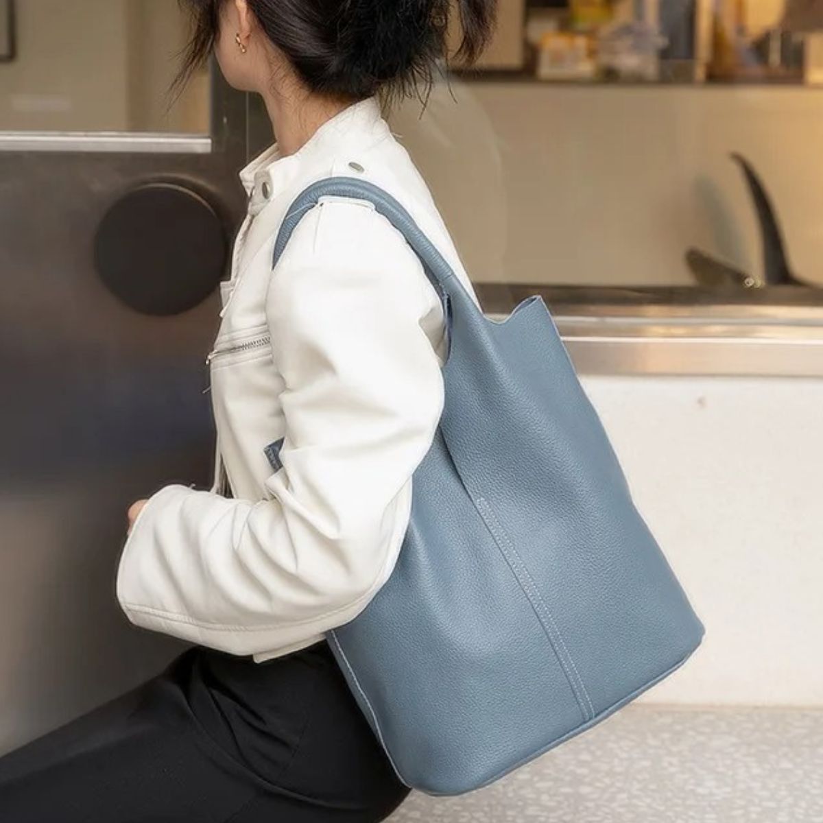 VALMONT LEATHER TOTE