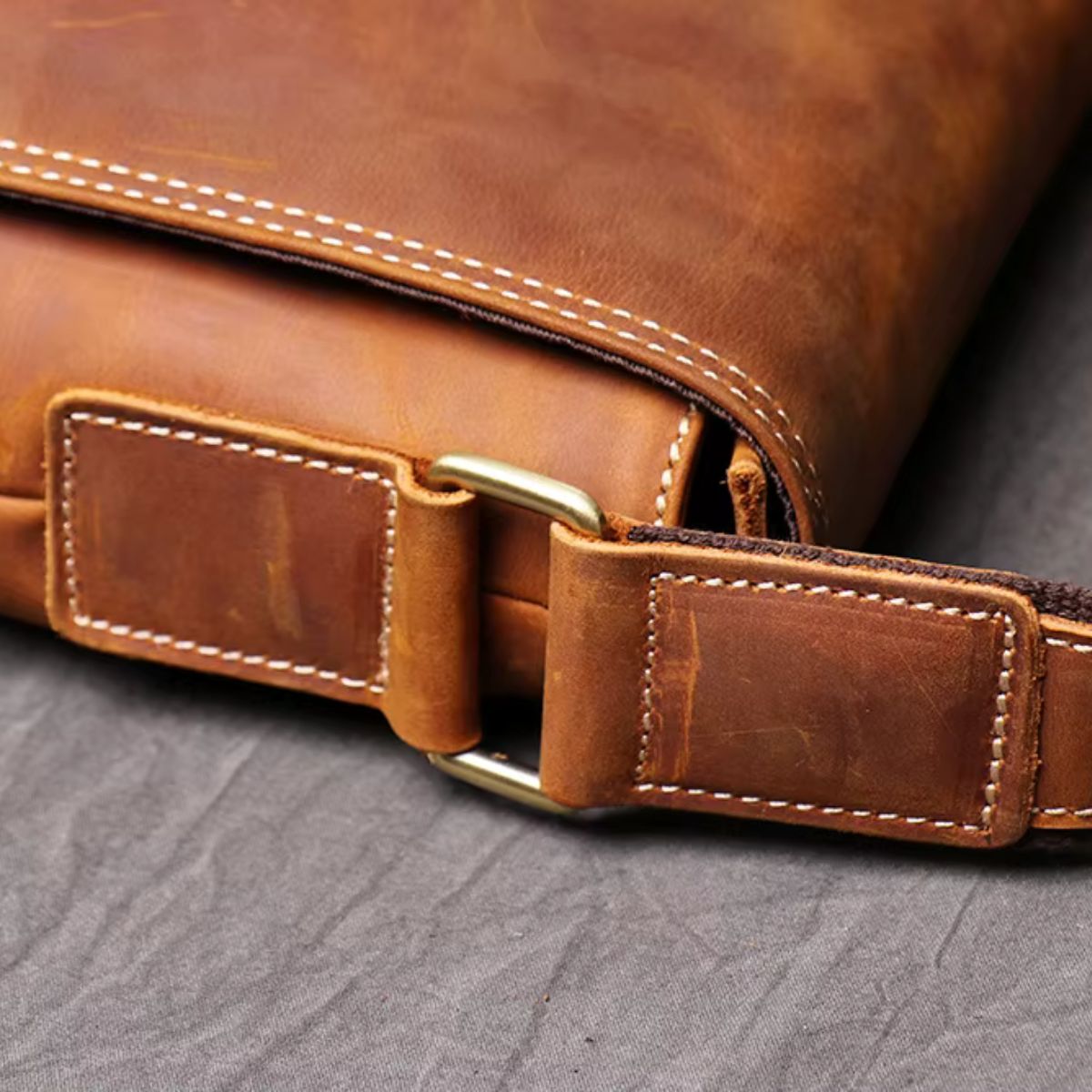 LEATHER MESSENGER BAG