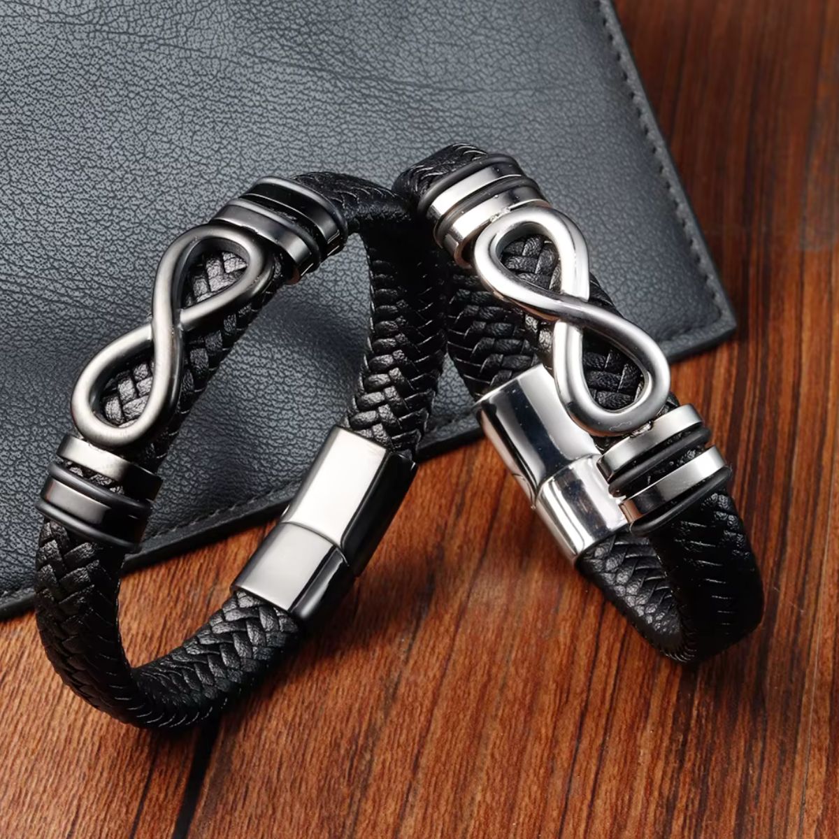 MEN'S INFINITY BRACELET IN LEATHER AND STEEL