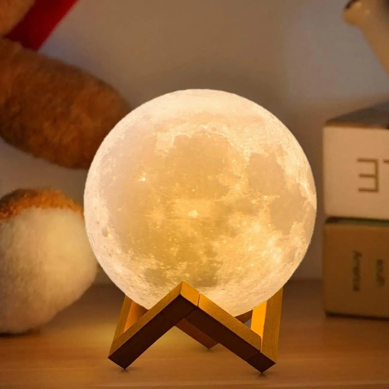 RECHARGEABLE 3D MOON LAMP WITH 2 OR 16 COLORS - TOUCH OR REMOTE CONTROL