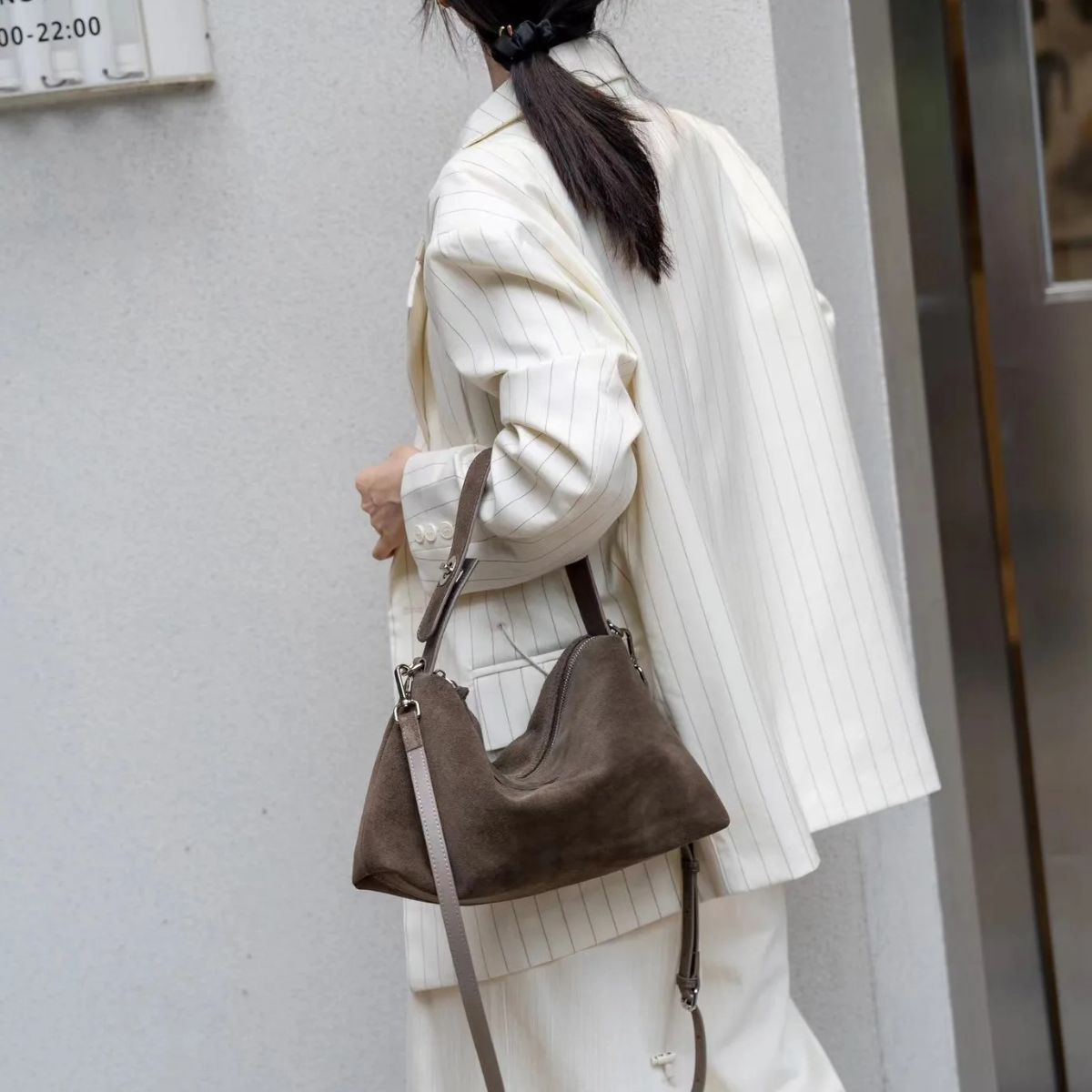 LUMIÈRE SUEDE SHOULDER BAG