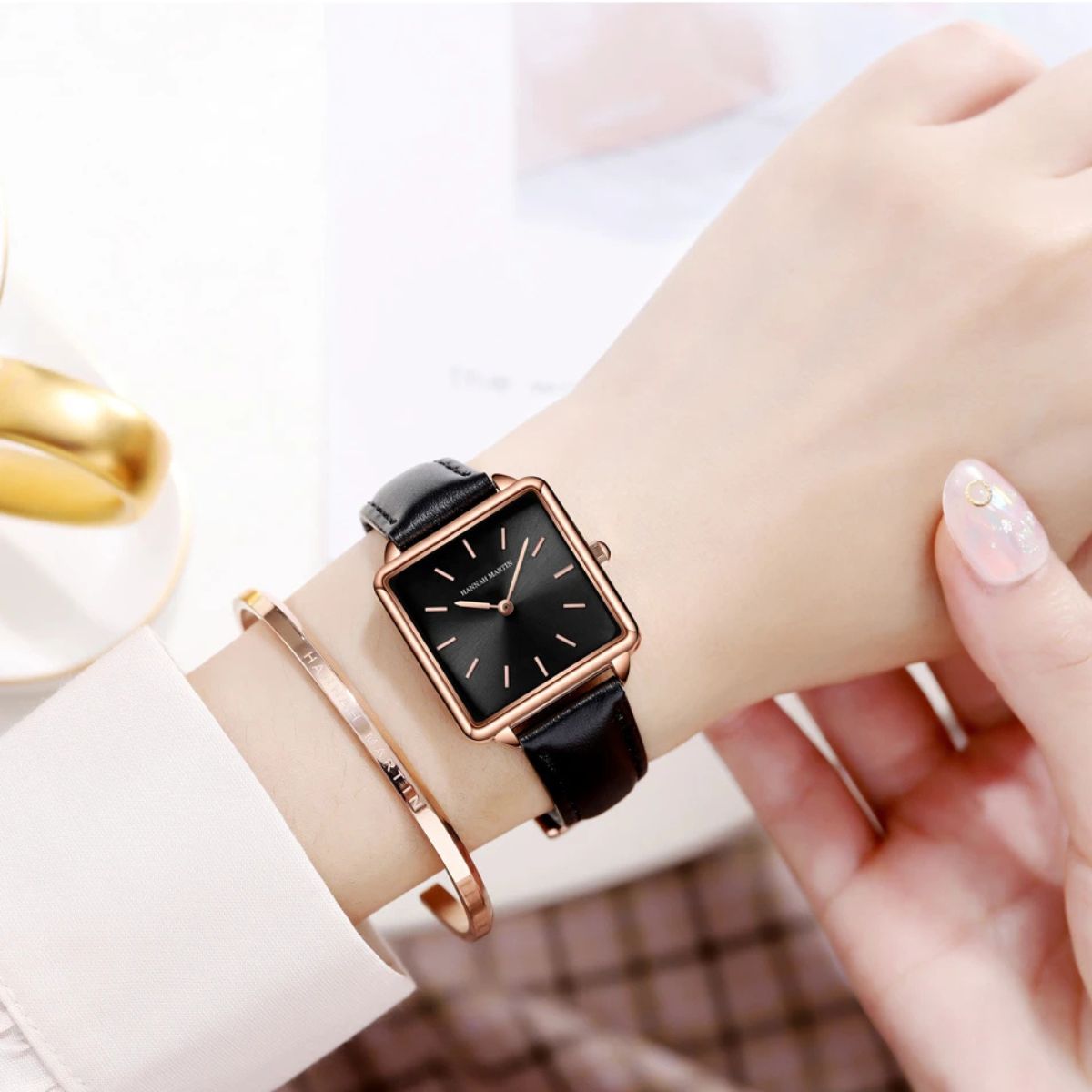 WOMEN'S SQUARE LEATHER WATCH ELEGANCE BLACK 28mm